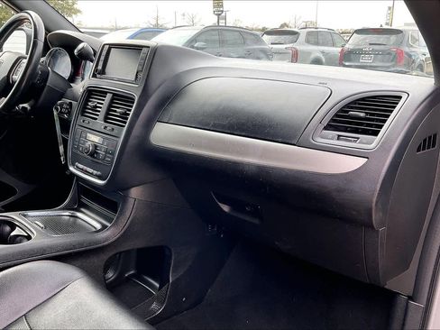 Used 2019 Dodge Grand Caravan GT image 23