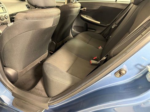 Used 2013 Toyota Corolla S image 20