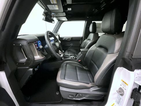 New 2025 Ford Bronco Outer Banks image 10