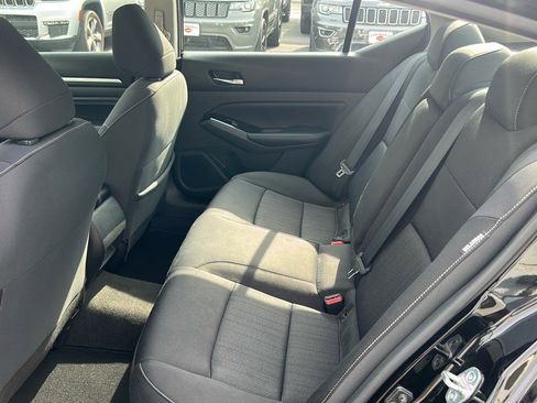 Used 2022 Nissan Altima 2.5 SV image 14