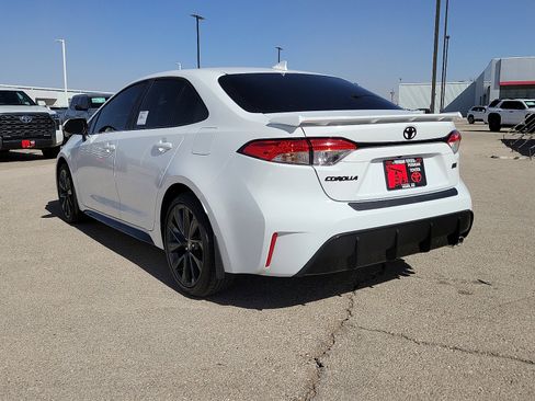 New 2026 Toyota Corolla SE w/ SE Package image 3