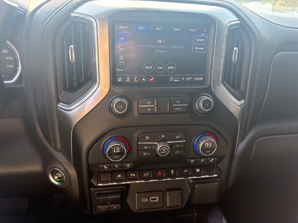 Used 2022 Chevrolet Silverado 1500 LTZ w/ LTZ Premium Package AWD/4WD image 10
