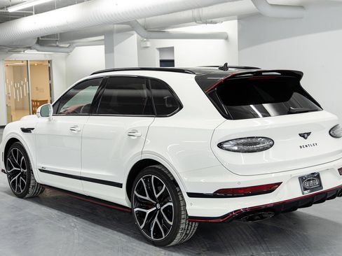 New 2026 Bentley Bentayga Speed image 3