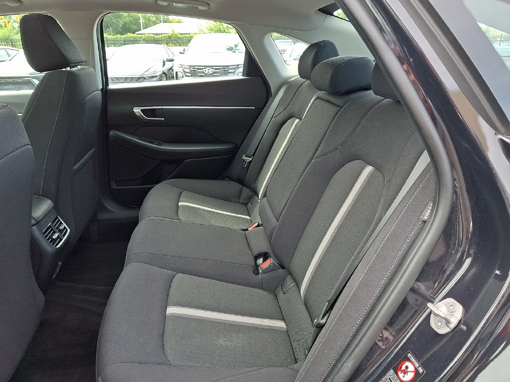 Certified 2023 Hyundai Sonata SEL w/ Convenience Package FWD image 9