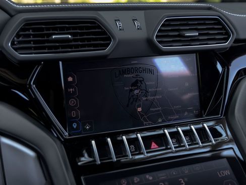 Used 2024 Lamborghini Urus S AWD/4WD image 38