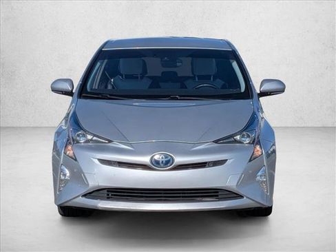 Used 2017 Toyota Prius Four Touring image 2