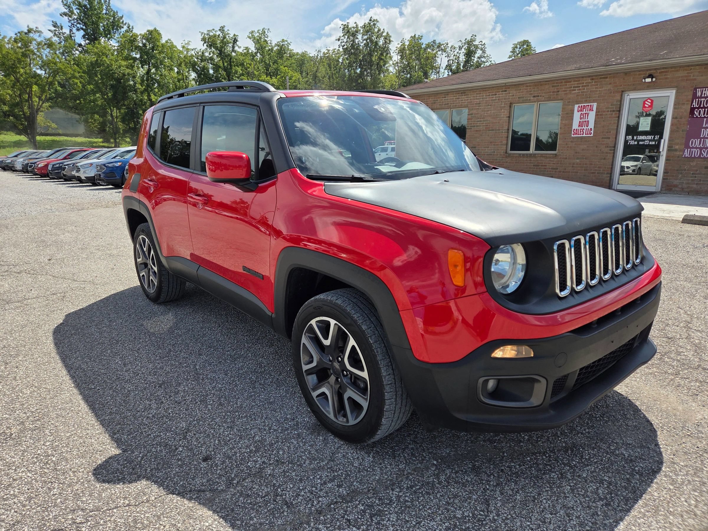 Used 2018 Jeep Renegade Latitude w/ Cold Weather Group AWD/4WD image 4