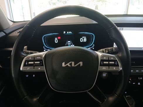 Used 2025 Kia Telluride S AWD/4WD image 24
