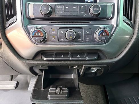 Used 2018 Chevrolet Silverado 1500 LT w/ All Star Edition AWD/4WD image 25