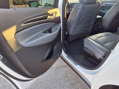 Used 2024 Buick Enclave Premium image 82