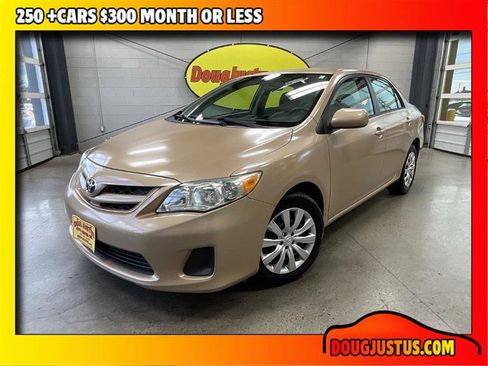 Used 2012 Toyota Corolla LE image 1