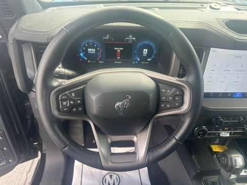Used 2025 Ford Bronco Outer Banks AWD/4WD image 12