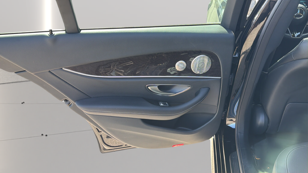 Used 2022 Mercedes-Benz E 350 Sedan image 22