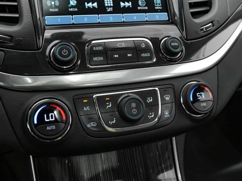 Used 2019 Chevrolet Impala LT image 23