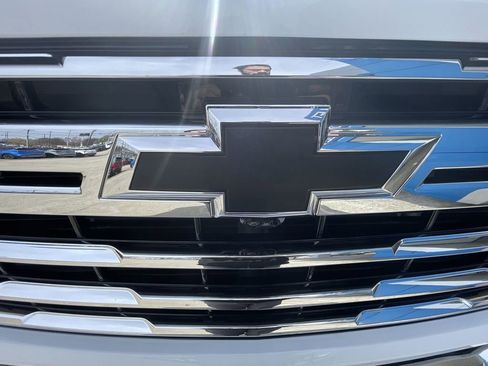 Used 2024 Chevrolet Silverado 2500 LTZ w/ LTZ Plus Package AWD/4WD image 30