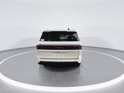 New 2025 Lincoln Navigator L Reserve image 7