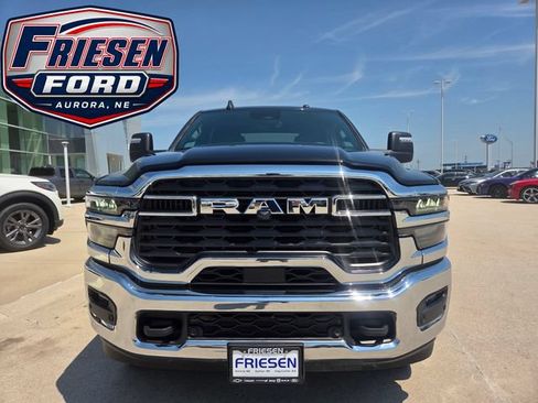 Used 2026 RAM 2500 Big Horn AWD/4WD image 2