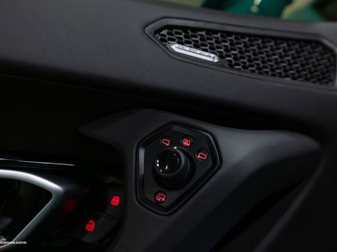 Used 2022 Lamborghini Huracan EVO RWD image 17