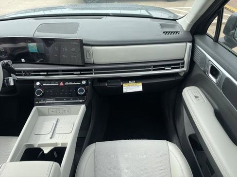 New 2025 Hyundai Santa Fe SEL image 16