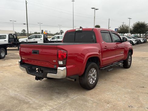 Used 2019 Toyota Tacoma SR5 image 4