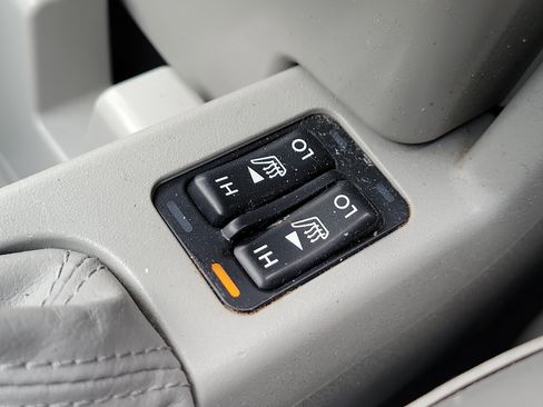 Used 2012 Subaru Forester 2.5X Premium w/ All-Weather Pkg image 30