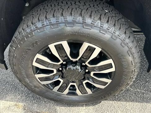 New 2026 GMC Sierra 2500 Denali Ultimate AWD/4WD image 18