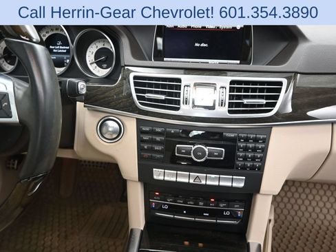 Used 2015 Mercedes-Benz E 350 Sedan image 27