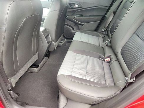 New 2026 Chevrolet Trax LT image 19