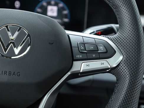 New 2026 Volkswagen Tiguan SE R-Line image 22