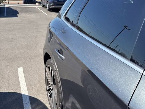 Used 2018 Audi SQ5 Prestige w/ Prestige Package image 4