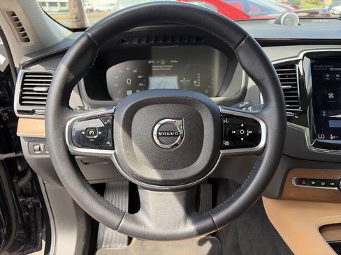 Used 2016 Volvo XC90 T8 Inscription AWD/4WD image 34