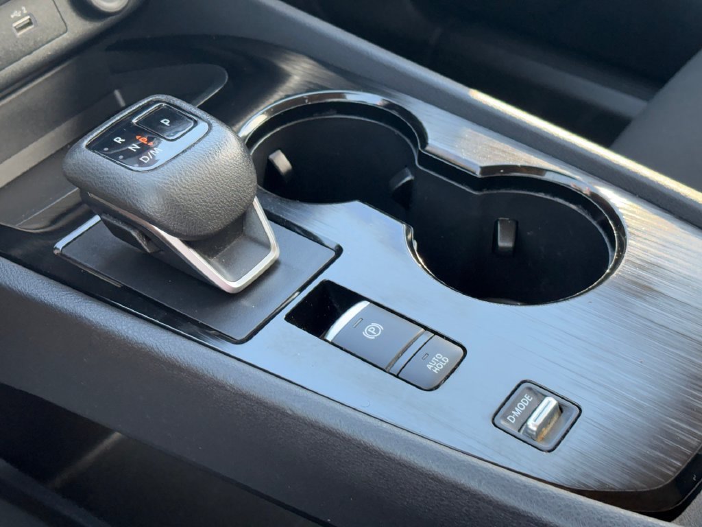 Used 2023 Nissan Rogue S FWD image 19