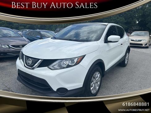 Used 2019 Nissan Rogue Sport S image 1