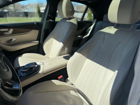 Used 2017 Mercedes-Benz E 300 4MATIC image 31