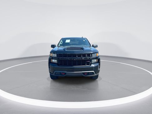 Used 2019 Chevrolet Silverado 1500 Custom Trail Boss w/ Infotainment Package AWD/4WD image 3