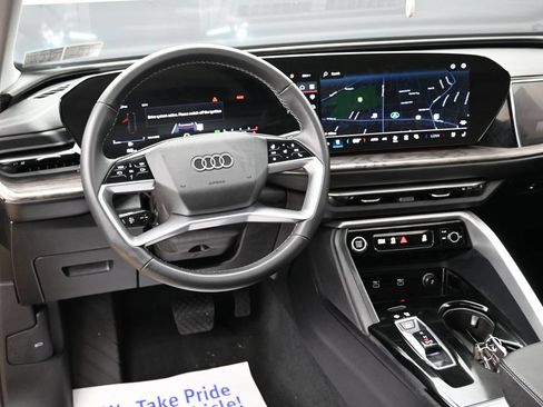 Used 2025 Audi Q5 Prestige AWD/4WD image 34