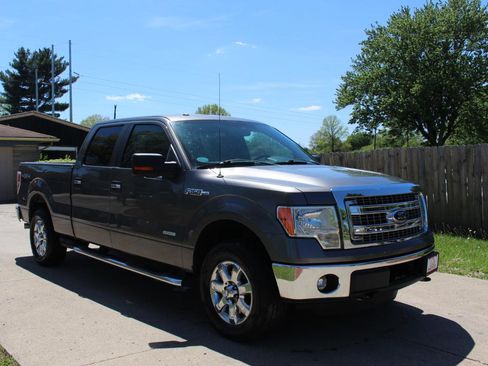 Used 2013 Ford F150 XLT w/ Luxury Equipment Group AWD/4WD image 2