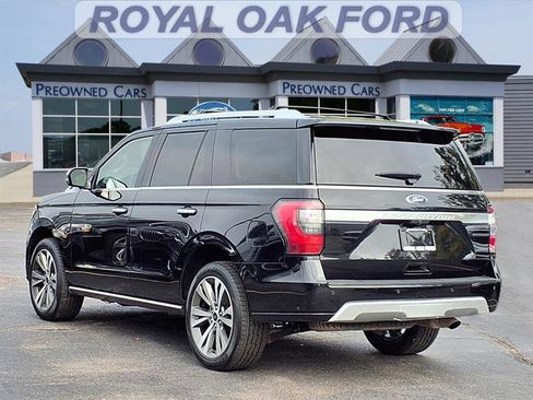 Used 2020 Ford Expedition Platinum image 2