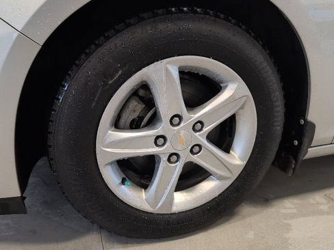 Certified 2022 Chevrolet Malibu LS image 9