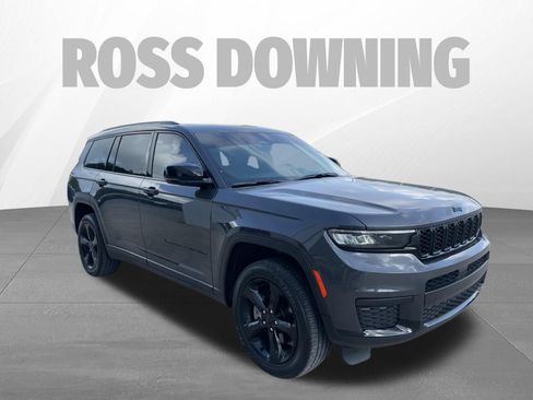 Used 2025 Jeep Grand Cherokee L Altitude RWD image 3