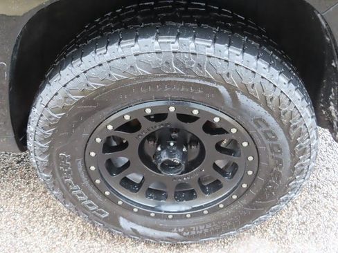 Used 2018 Jeep Grand Cherokee High Altitude image 17