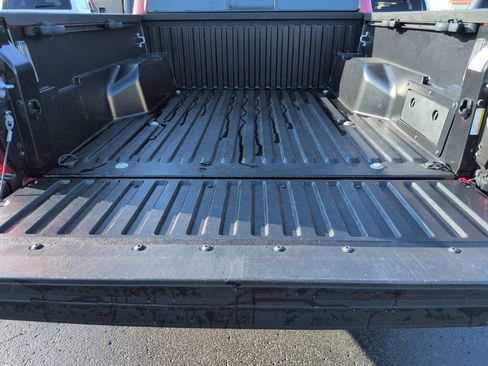 Used 2022 Toyota Tacoma SR AWD/4WD image 23