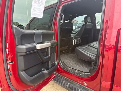 Used 2019 Ford F150 Lariat w/ Equipment Group 502A Luxury AWD/4WD image 19