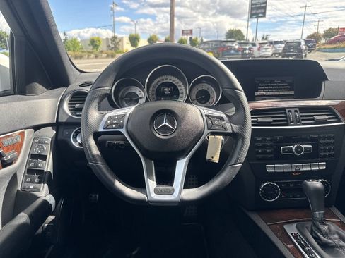 Used 2014 Mercedes-Benz C 250 Sedan image 23
