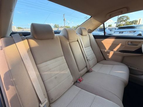 Used 2017 Toyota Camry LE FWD image 25