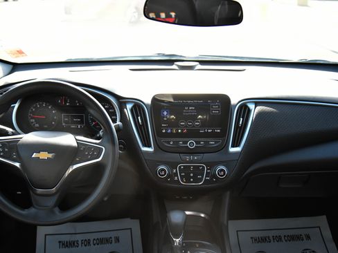 Used 2024 Chevrolet Malibu LT FWD image 34