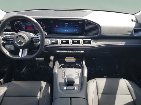 New 2026 Mercedes-Benz GLS 450 4MATIC image 18