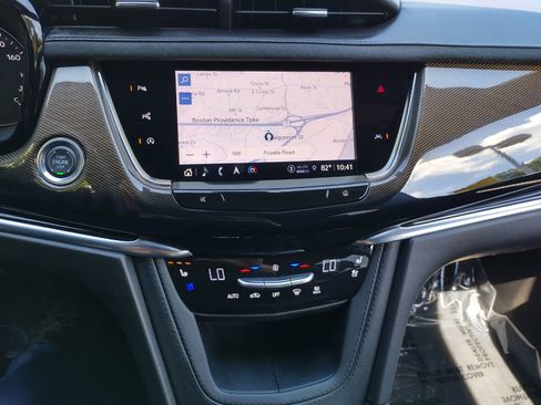 Certified 2025 Cadillac XT6 Premium Luxury w/ Platinum Package image 18