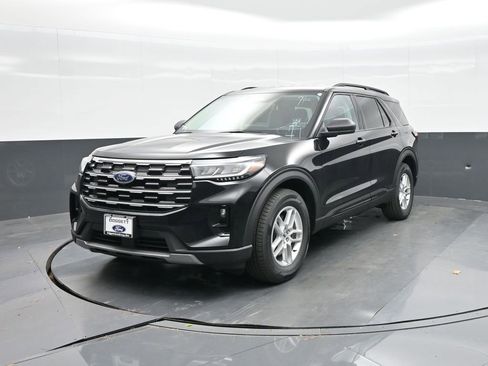 New 2026 Ford Explorer Active w/ Active Comfort Package image 17