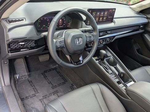 Certified 2025 Honda Accord EX-L image 5